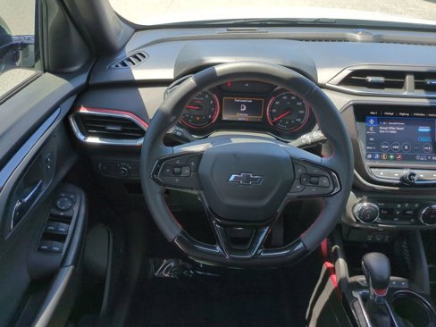 Used 2021 Chevrolet TrailBlazer RS w/ Technology Package image 15