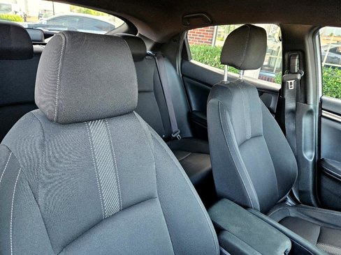 Used 2017 Honda Civic Sport image 10