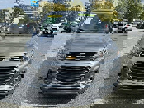 Used 2020 Chevrolet Trax LS image 2