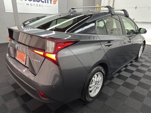 Used 2021 Toyota Prius LE image 10