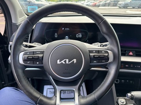 Used 2023 Kia Sportage EX image 12