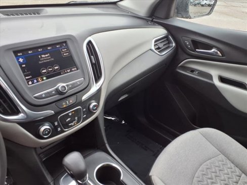 Used 2022 Chevrolet Equinox LS w/ Driver Confidence II Package image 19