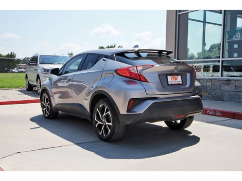 Used 2018 Toyota C-HR XLE image 4