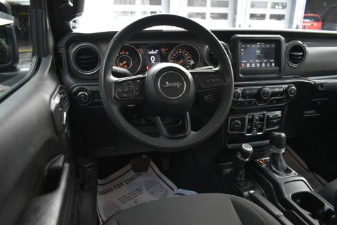 Used 2023 Jeep Gladiator Sport image 14