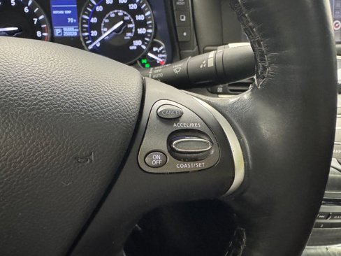 Used 2019 INFINITI Q70 Luxe image 22
