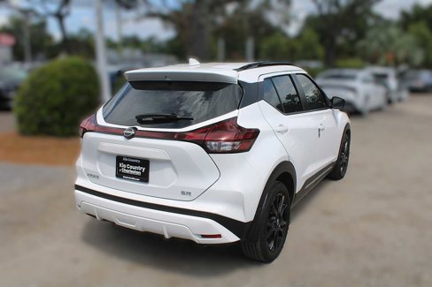 Used 2022 Nissan Kicks SR w/ Premium Package image 7