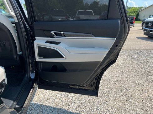 Used 2022 Kia Telluride EX w/ EX Premium Package image 19