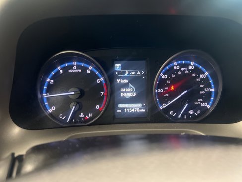 Used 2017 Toyota RAV4 XLE image 28