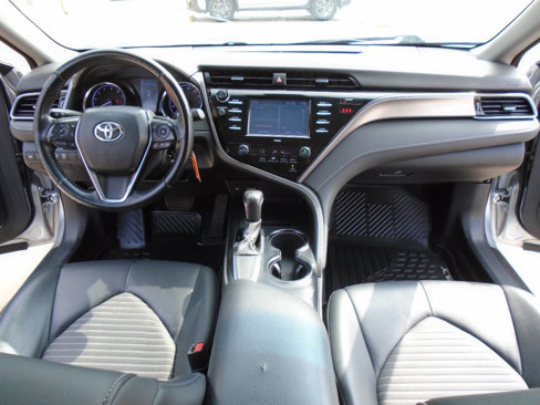 Used 2020 Toyota Camry SE image 13