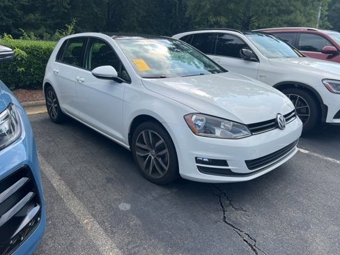 Used 2016 Volkswagen Golf SE image 4