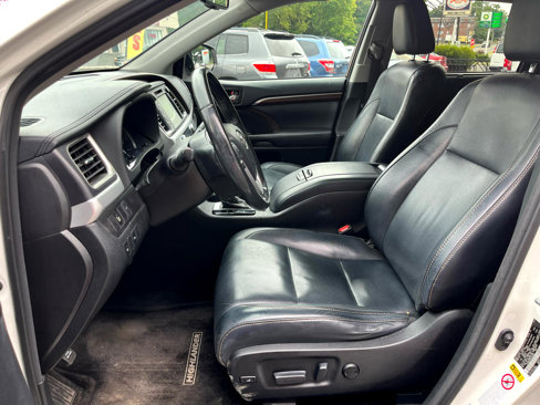 Used 2016 Toyota Highlander Limited image 11