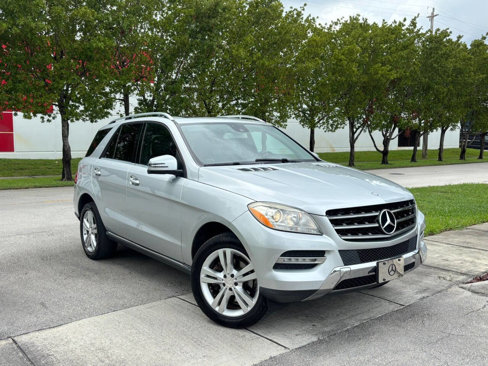 Used 2014 Mercedes-Benz ML 350 4MATIC w/ Premium 1 Package image 2