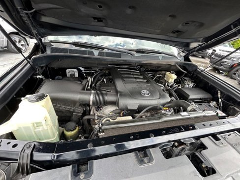 Used 2018 Toyota Tundra SR5 image 16