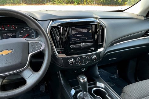 Used 2020 Chevrolet Traverse LS image 9