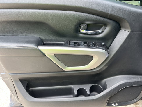 Used 2019 Nissan Titan PRO-4X w/ Pro-4x Utility Package image 13