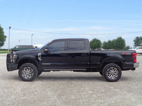 Used 2017 Ford F250 Lariat w/ Lariat Ultimate Package image 3