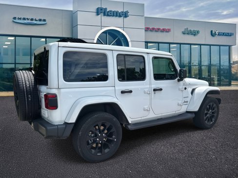 Used 2022 Jeep Wrangler Unlimited Sahara w/ Cold Weather Group image 2