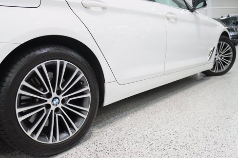 Used 2020 BMW 530e xDrive w/ Executive Package image 12