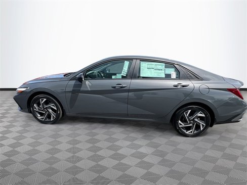 New 2025 Hyundai Elantra SEL image 4