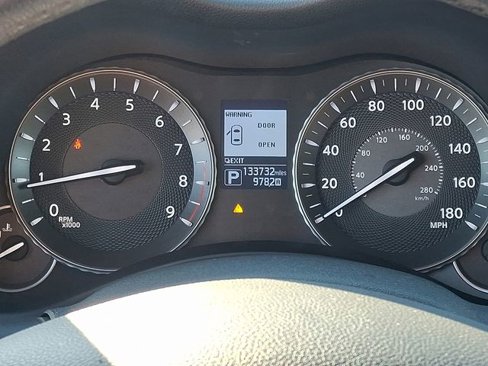 Used 2017 INFINITI Q70 L 3.7 image 22