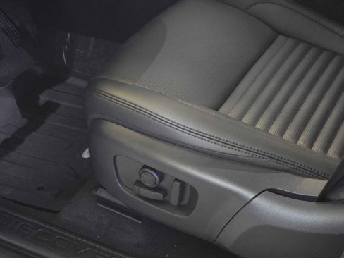 Certified 2025 Land Rover Discovery Sport S image 19