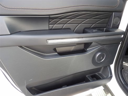 Used 2021 Ford Expedition Max Platinum image 18