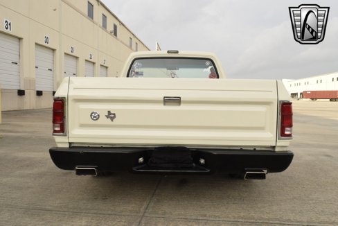 Used 1987 Dodge D/W Truck 150 image 3