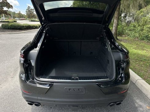 Certified 2024 Porsche Cayenne Coupe image 28