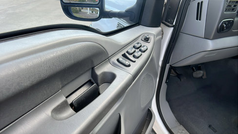 Used 2002 Ford Excursion XLT image 15