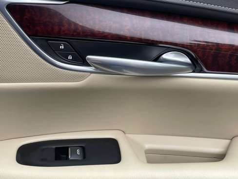 Used 2019 Cadillac XT5 Premium Luxury w/ Driver Assist Package image 13