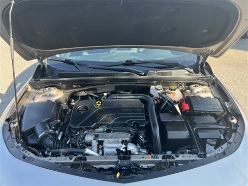 Used 2023 Chevrolet Malibu LT image 24