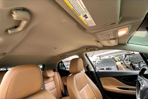 Used 2019 Buick Encore Essence image 12