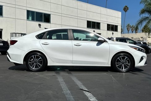 Used 2023 Kia Forte LXS image 3
