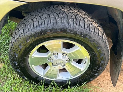 Used 2013 Toyota Tacoma PreRunner image 5
