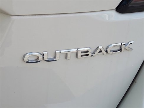 Used 2021 Subaru Outback Limited image 15