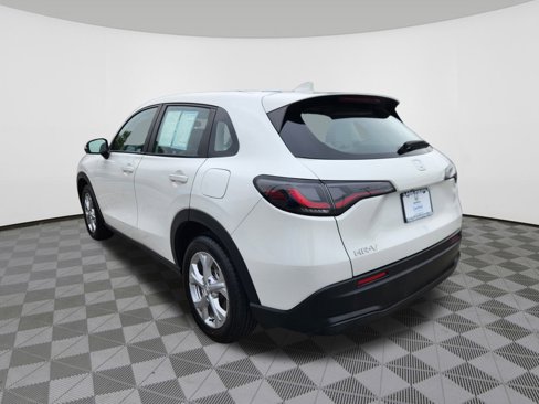 Certified 2023 Honda HR-V LX image 3