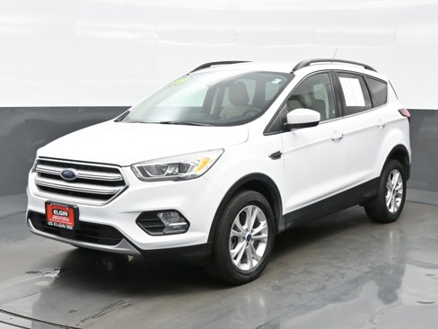 Used 2019 Ford Escape SEL image 2