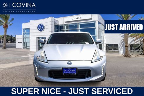 Used 2016 Nissan 370Z Coupe image 2