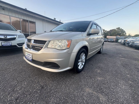 Used 2014 Dodge Grand Caravan SXT image 18