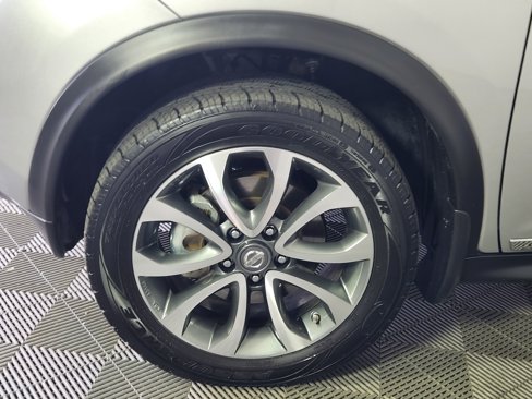 Used 2011 Nissan Juke SL w/ Sport Pkg image 10