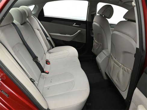 Used 2015 Hyundai Sonata SE image 17