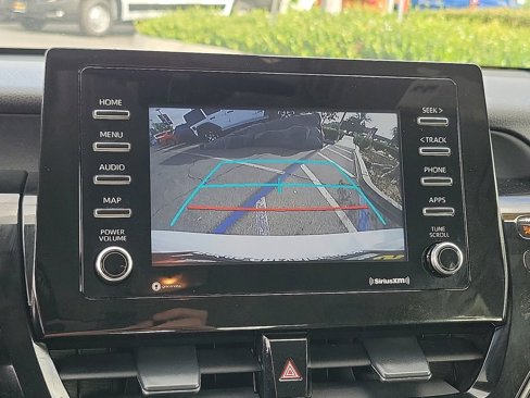 Used 2021 Toyota Camry SE image 10