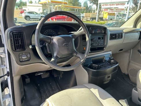 Used 2001 Chevrolet Express 3500 image 15