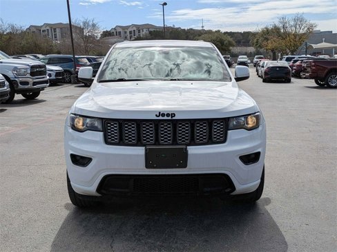 Used 2021 Jeep Grand Cherokee Laredo X image 9