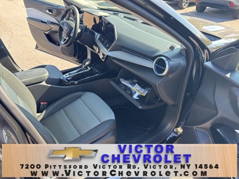 New 2025 Chevrolet Trax LT w/ Driver Confidence Package image 29