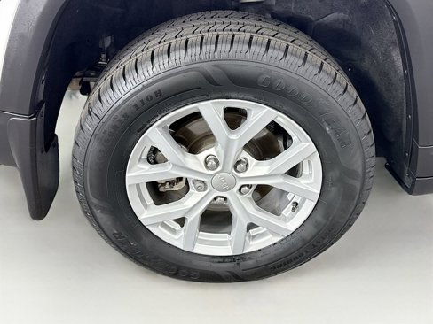 Used 2022 Jeep Grand Cherokee Limited image 32
