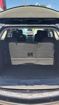 Used 2017 Chevrolet Traverse LT w/ Style and Technology Package image 17