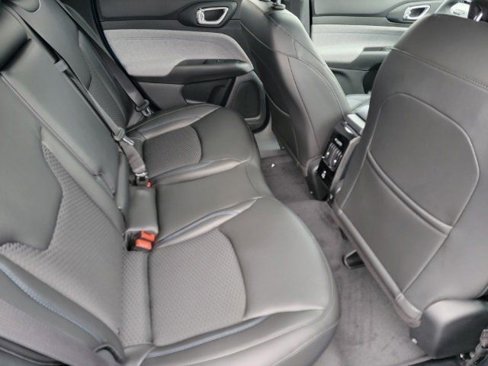 Used 2022 Jeep Compass Latitude w/ Convenience Group image 18