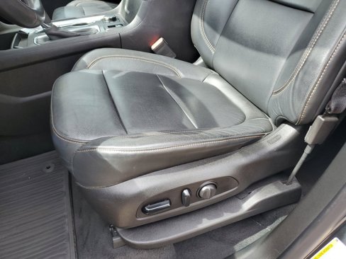 Used 2019 Chevrolet Traverse LT w/ LT Premium Package image 17
