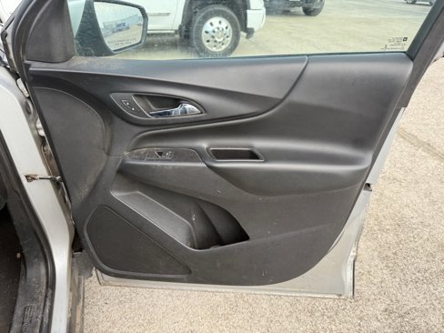 Used 2020 Chevrolet Equinox LT image 25